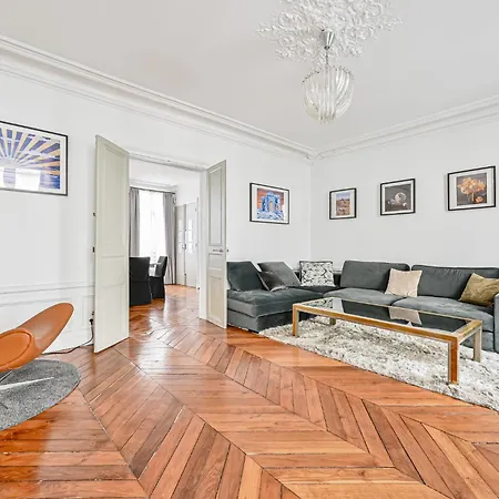 De Luxe - Assemblée Nationale Apartamento